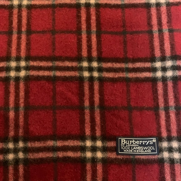 Burberry Lambswool deep red check scarf - Picture 2 of 7